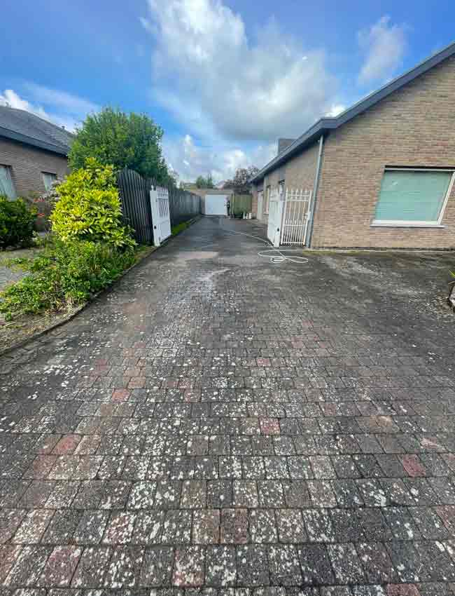 Nettoyage des extérieurs - SM.RENOV en Belgique, région Flamande, Wallonne et Bruxelles … : Klinker, pierre bleue, dallage, terrasse, muret... traitement anti-mousse fongicide, algicide, anti-bactérien dallage , pavé en Belgique : région Flamande, Wallonne et Bruxelles …