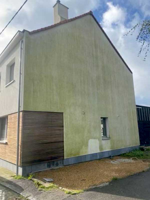 Nettoyage et peinture façade - SM.RENOV en Belgique, région Flamande, Wallonne et Bruxelles … : artisan peintre : Nettoyage, démoussage, traitement anti mousse et ravalement peinture façade boiserie ferronnerie,  imperméabilisation façade. ... Intervention en Belgique : région Flamande, Wallonne et Bruxelles …