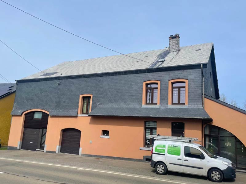 Nettoyage toiture - SM.RENOV artisan couvreur toiturier en Belgique : région Flamande, Wallonne, Bruxelles …: Nettoyage, démoussage traitement anti mousse et peinture hydrofuge colorée toiture en Belgique : région Flamande, Wallonne, Bruxelles …